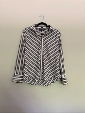 Jones New York Signature Diagonal Striped Button-Up Top/ Blouse